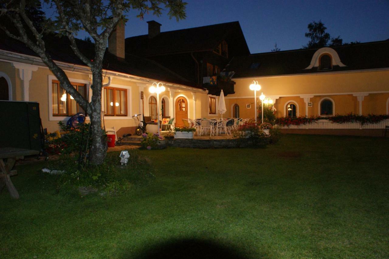 Fischerhof Appartements Feld am See Bagian luar foto
